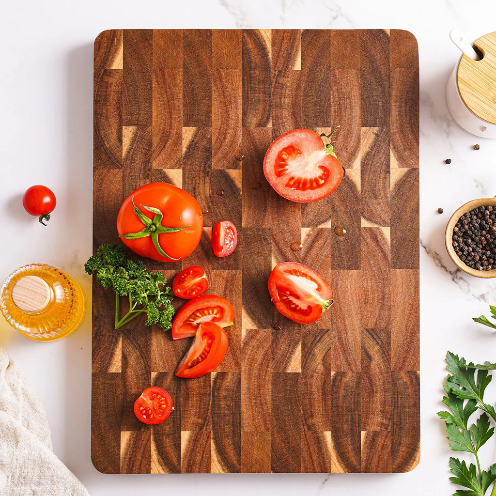 High Quality 15 inch Rectangular Cutting Board End Grain Acacia Wood Chopping Board with Side Handle