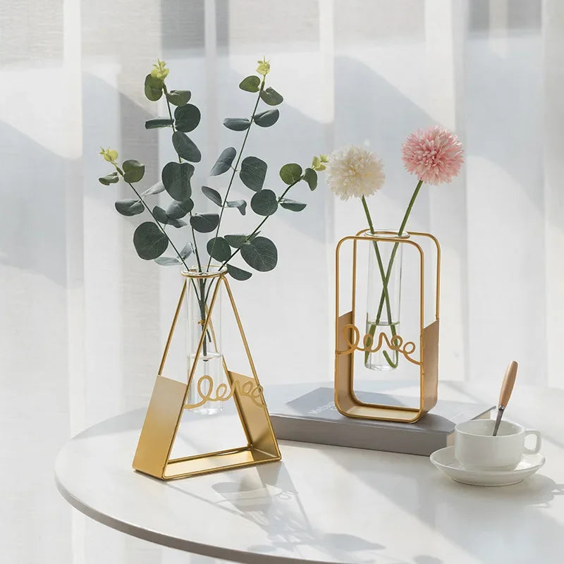 Nordic Geometric Metal Line Vase | Gold Iron Sculptural Plant Holder for Luxury Interiors