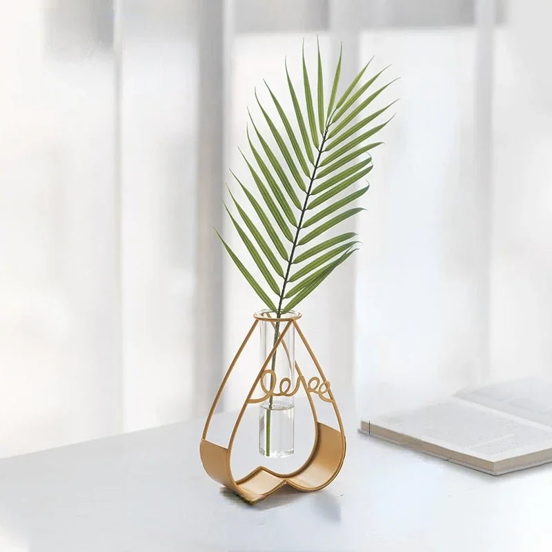 Nordic Geometric Metal Line Vase | Gold Iron Sculptural Plant Holder for Luxury Interiors