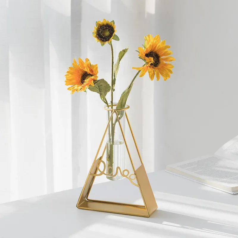 Nordic Geometric Metal Line Vase | Gold Iron Sculptural Plant Holder for Luxury Interiors