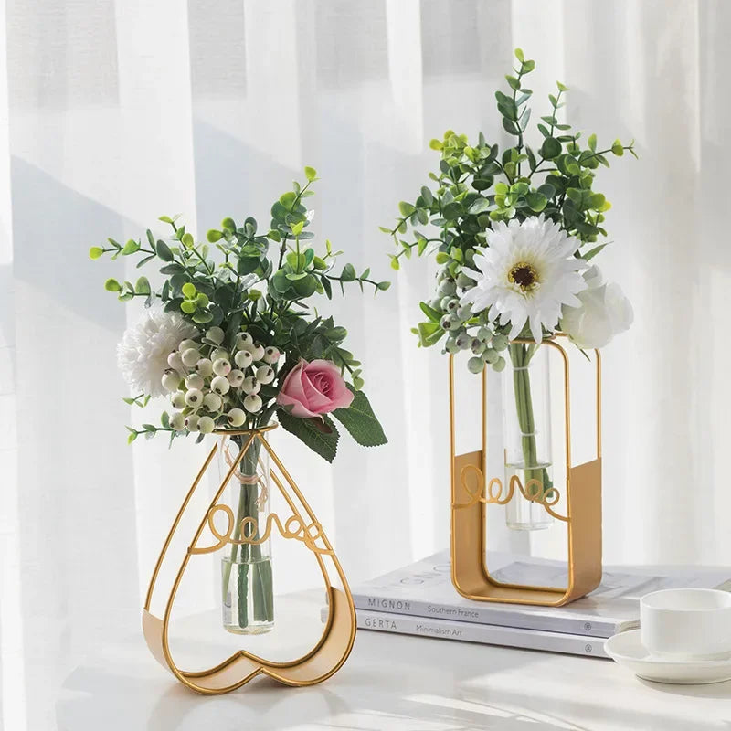 Nordic Geometric Metal Line Vase | Gold Iron Sculptural Plant Holder for Luxury Interiors