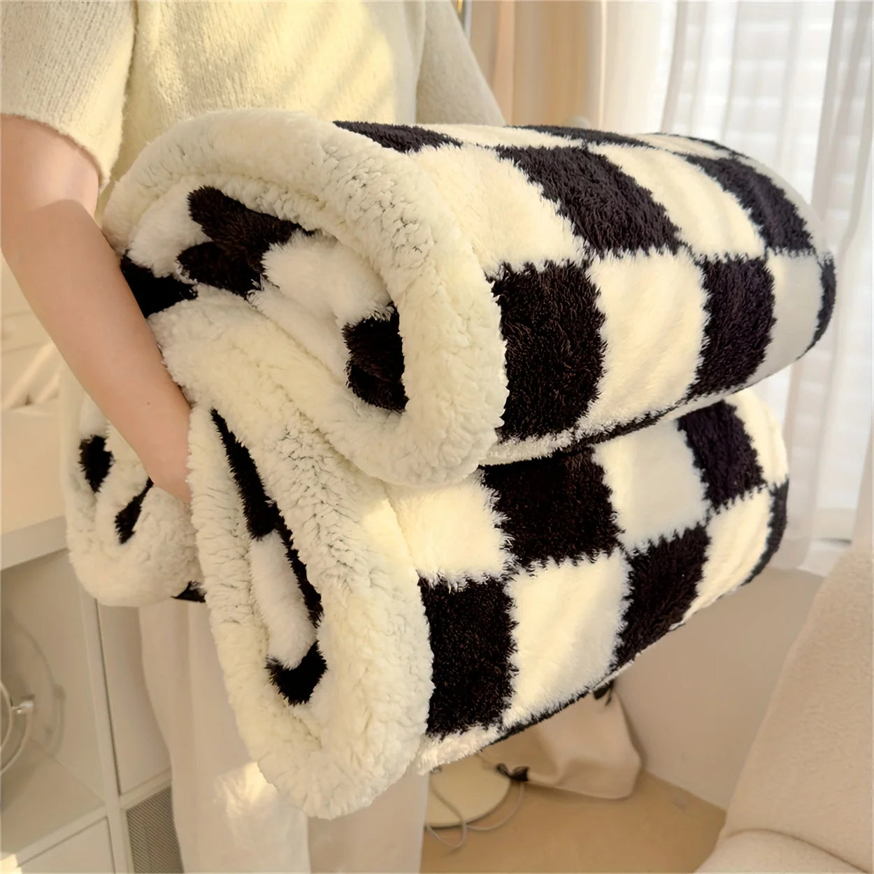 Double-Layer Plush Blanket, Cozy All-Season Throw. Soft, Machine Washable for Bed & Sofa. Luxury Comfort!