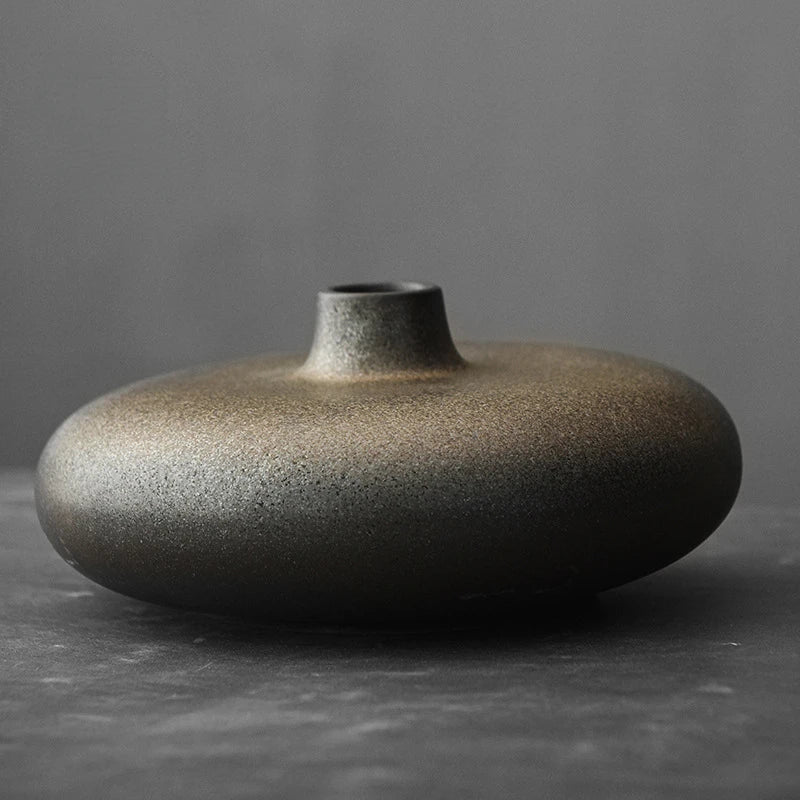 Ceramic Flat-Mouth Vase | Sculptural Porcelain Vessel for Luxury Floral Arrangements