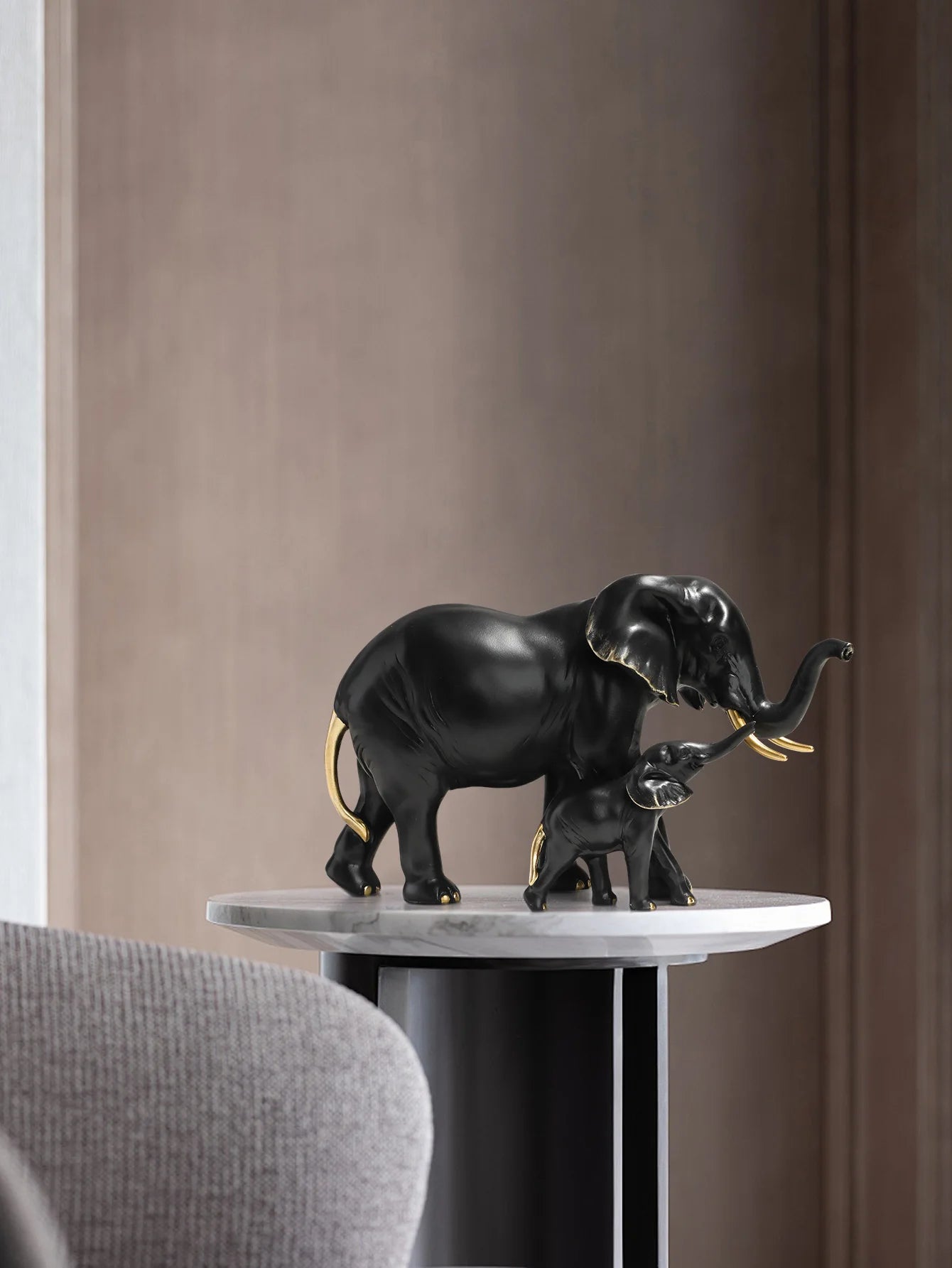 Mother & Child Elephant Sculpture | Luxury Resin Figurine for Refined Interiors